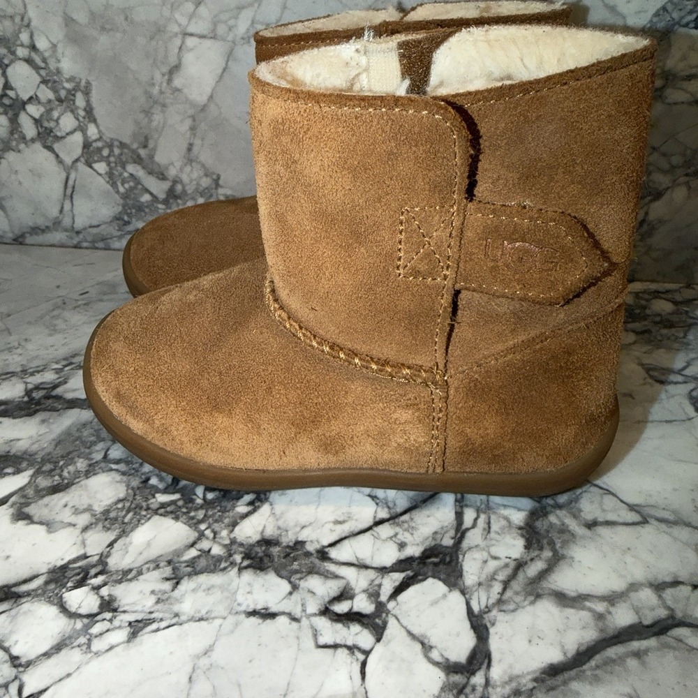 Ugg Keenan II Toddler Size 7 Chestnut Boots Pull On